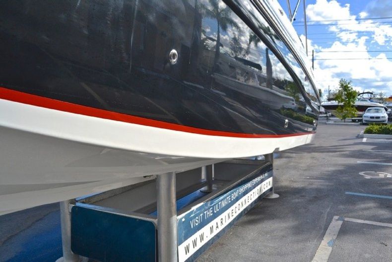 Thumbnail 10 for New 2013 Hurricane SunDeck SD 2700 OB boat for sale in West Palm Beach, FL