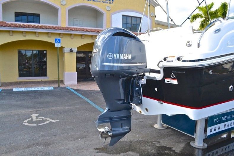 Thumbnail 13 for New 2013 Hurricane SunDeck SD 2700 OB boat for sale in West Palm Beach, FL