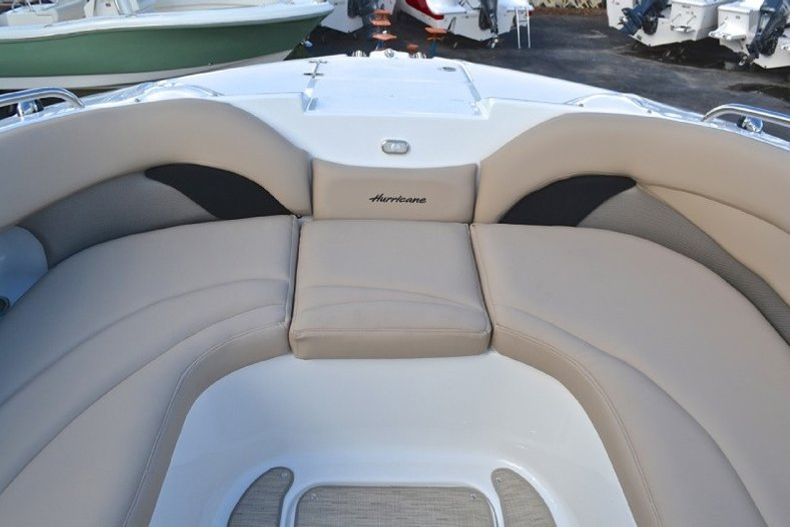 Thumbnail 78 for New 2013 Hurricane SunDeck SD 2700 OB boat for sale in West Palm Beach, FL