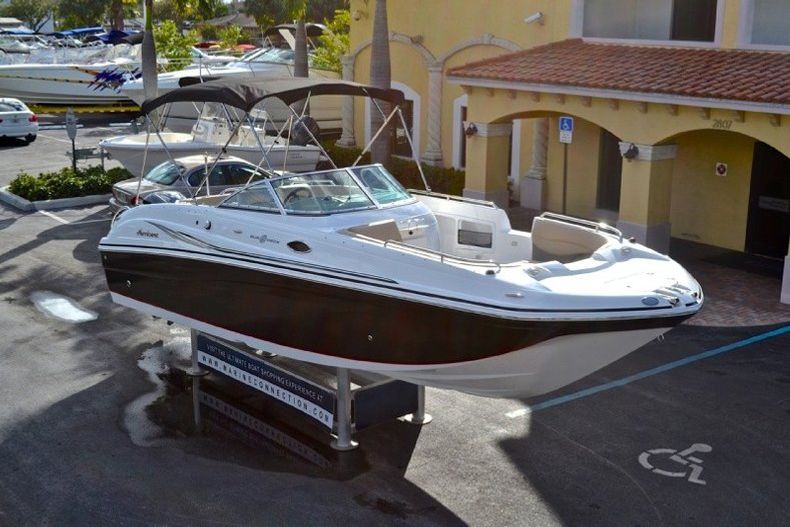 Thumbnail 97 for New 2013 Hurricane SunDeck SD 2700 OB boat for sale in West Palm Beach, FL