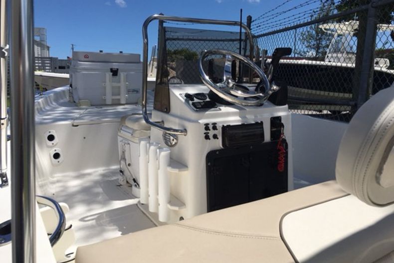 Thumbnail 14 for Used 2014 Key West 1520 Sportsman Center Console boat for sale in Miami, FL