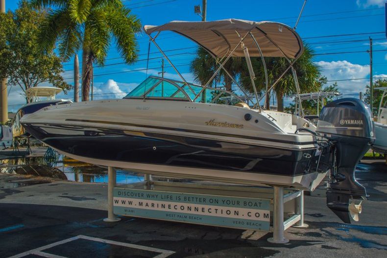 Thumbnail 5 for New 2016 Hurricane SunDeck SD 187 OB boat for sale in Vero Beach, FL