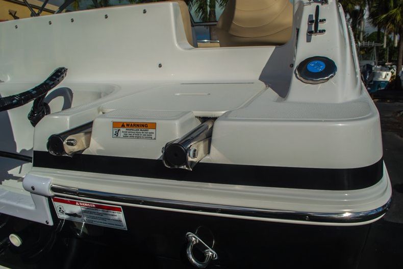 Thumbnail 9 for New 2016 Hurricane SunDeck SD 187 OB boat for sale in Vero Beach, FL