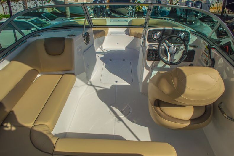Thumbnail 14 for New 2016 Hurricane SunDeck SD 187 OB boat for sale in Vero Beach, FL