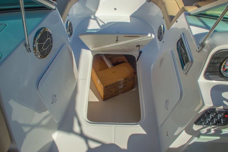 Thumbnail 34 for New 2016 Hurricane SunDeck SD 187 OB boat for sale in Vero Beach, FL