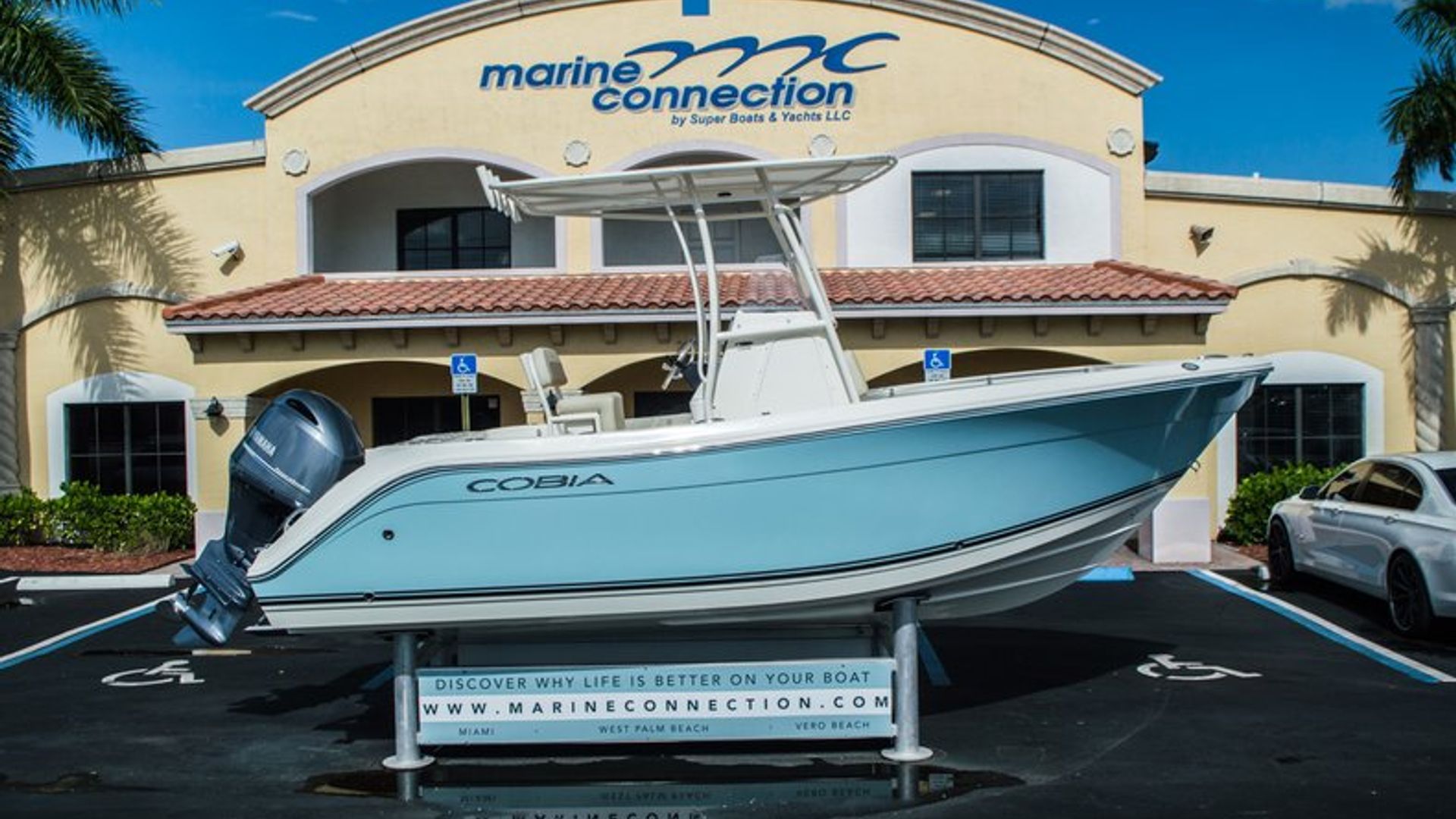 New 2016 Cobia 201 Center Console #T003 image 1