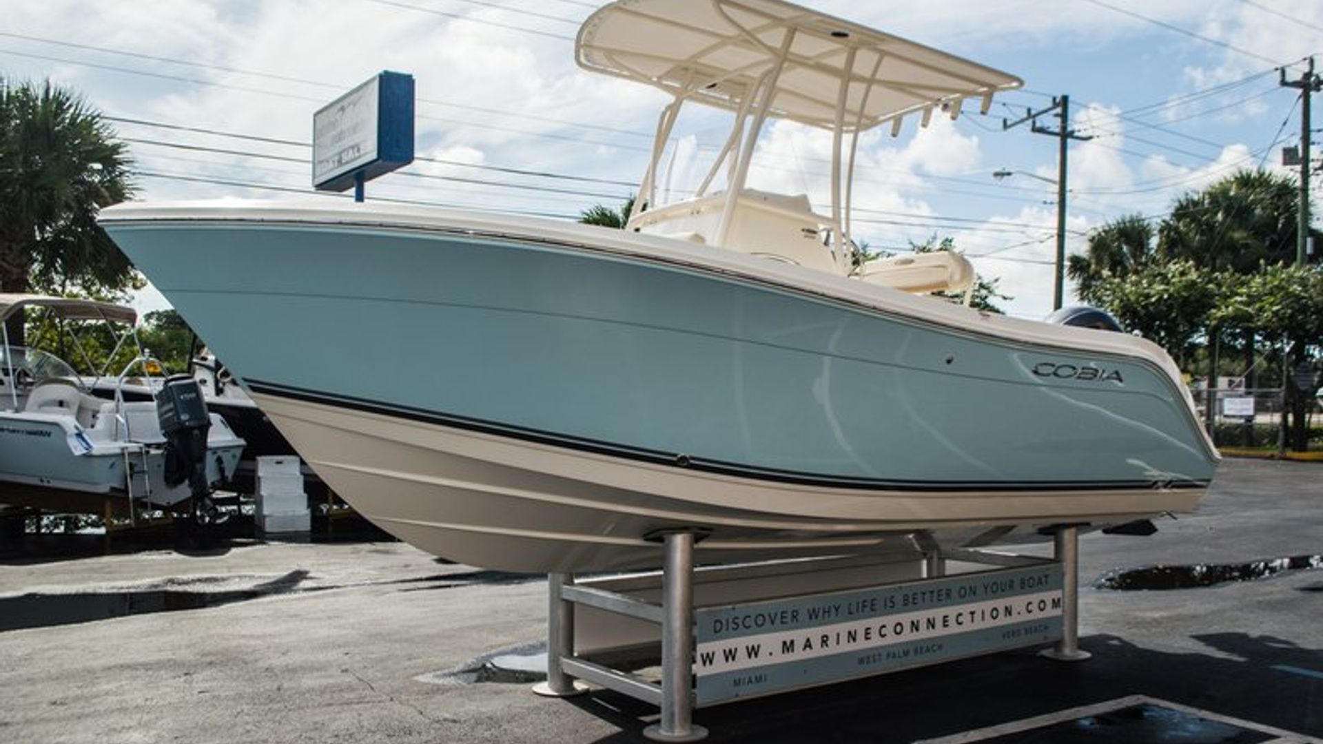 New 2016 Cobia 201 Center Console #T003 image 4