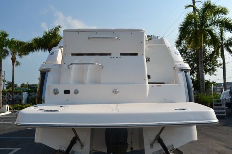 Thumbnail 9 for Used 2006 Regal 2565 Window Express boat for sale in West Palm Beach, FL