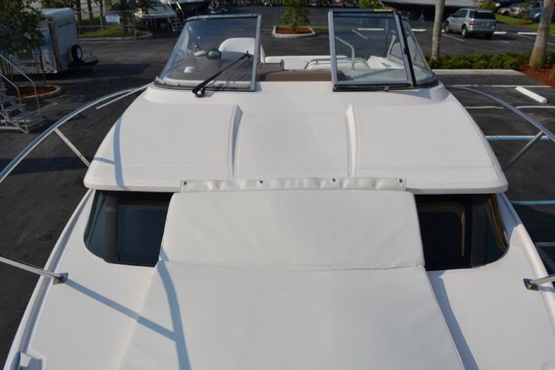 Thumbnail 17 for Used 2006 Regal 2565 Window Express boat for sale in West Palm Beach, FL