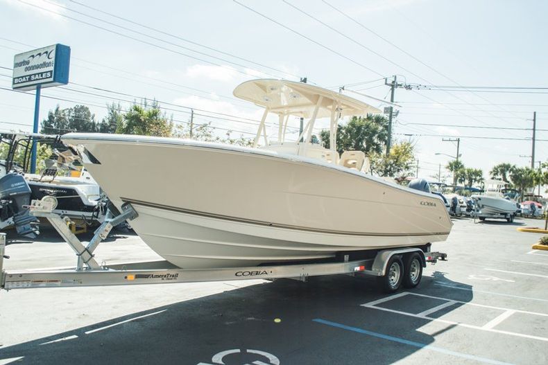 Thumbnail 2 for New 2015 Cobia 277 Center Console boat for sale in West Palm Beach, FL