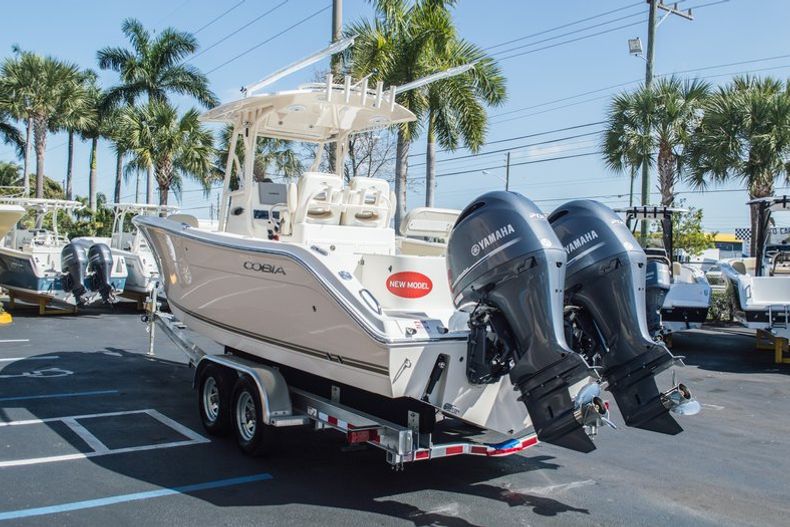 Thumbnail 5 for New 2015 Cobia 277 Center Console boat for sale in West Palm Beach, FL