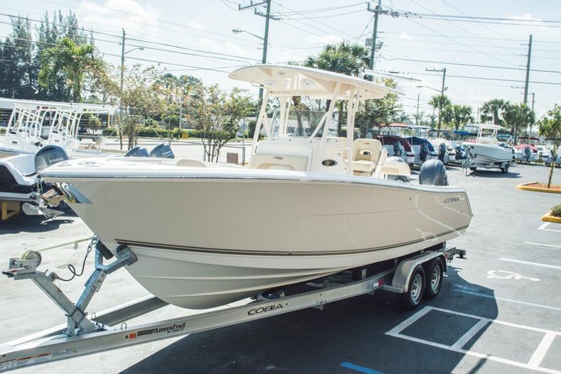 Thumbnail 11 for New 2015 Cobia 277 Center Console boat for sale in West Palm Beach, FL