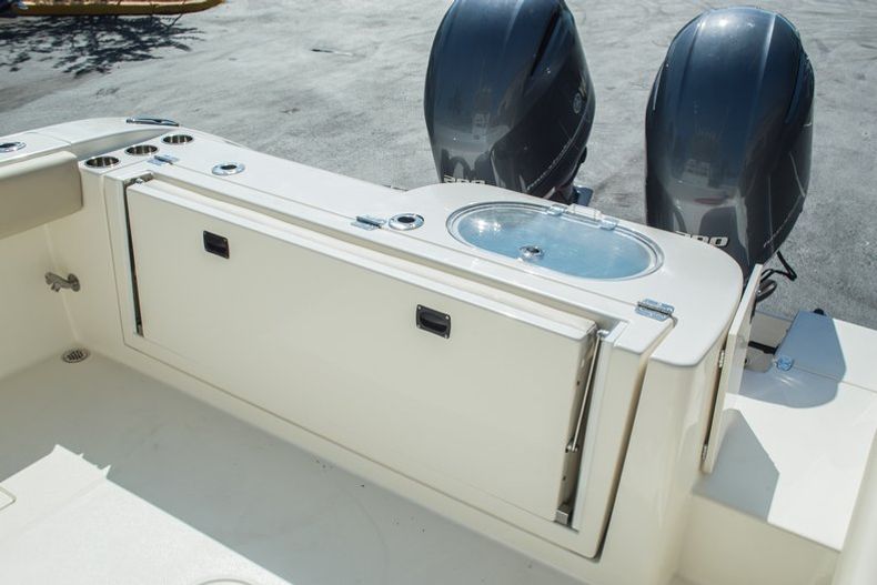 Thumbnail 29 for New 2015 Cobia 277 Center Console boat for sale in West Palm Beach, FL
