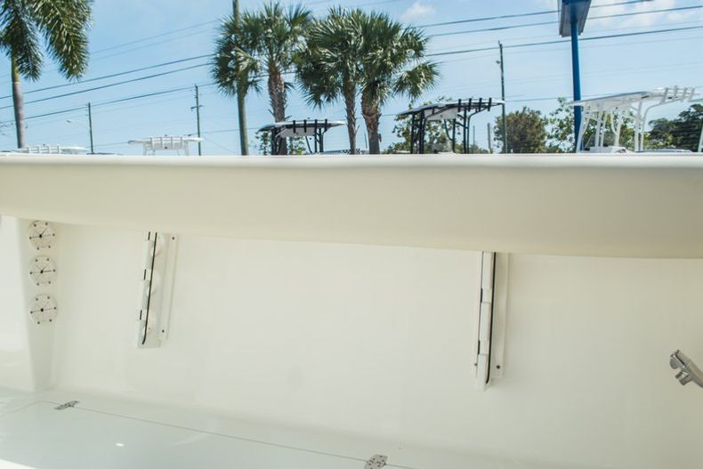 Thumbnail 38 for New 2015 Cobia 277 Center Console boat for sale in West Palm Beach, FL