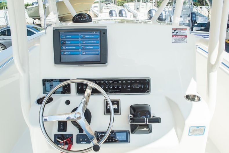Thumbnail 44 for New 2015 Cobia 277 Center Console boat for sale in West Palm Beach, FL