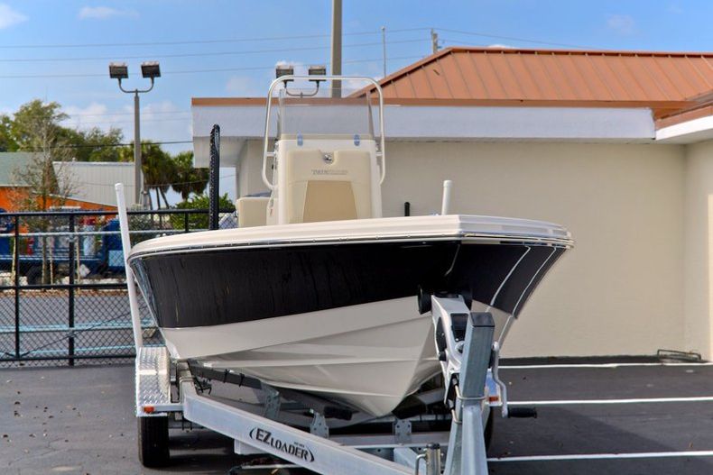 Thumbnail 2 for New 2014 Pathfinder 2300 HPS Bay Boat boat for sale in Vero Beach, FL
