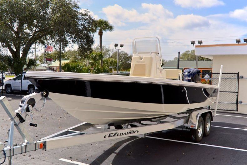 Thumbnail 3 for New 2014 Pathfinder 2300 HPS Bay Boat boat for sale in Vero Beach, FL