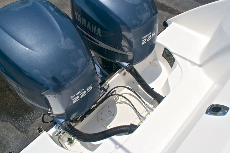 Thumbnail 26 for Used 2001 Boston Whaler Outrage 26 Center Console boat for sale in West Palm Beach, FL