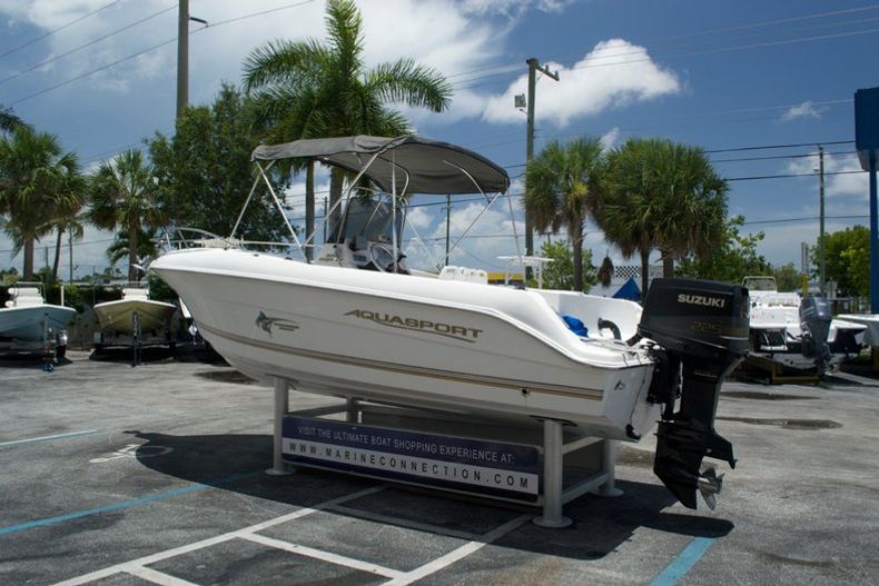 Thumbnail 4 for Used 2003 Aquasport 205 Osprey CC boat for sale in West Palm Beach, FL