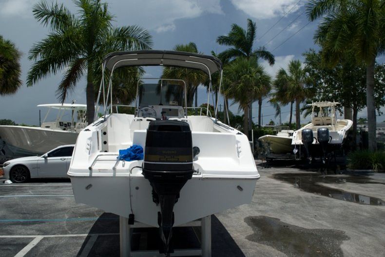 Thumbnail 5 for Used 2003 Aquasport 205 Osprey CC boat for sale in West Palm Beach, FL