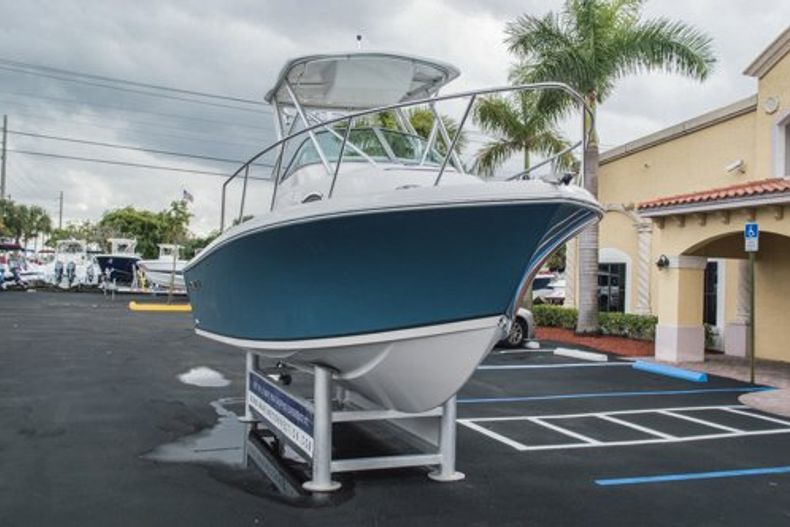 Thumbnail 7 for New 2015 Sailfish 220 Walkaround boat for sale in West Palm Beach, FL