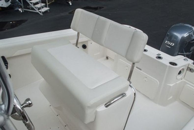 Thumbnail 32 for New 2015 Sailfish 220 Walkaround boat for sale in West Palm Beach, FL
