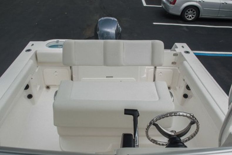 Thumbnail 37 for New 2015 Sailfish 220 Walkaround boat for sale in West Palm Beach, FL