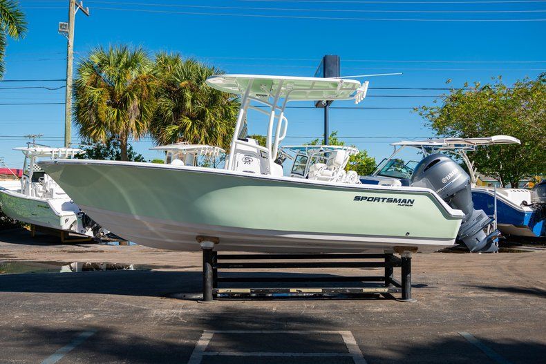 Thumbnail 4 for New 2020 Sportsman Open 212 Center Console boat for sale in Vero Beach, FL