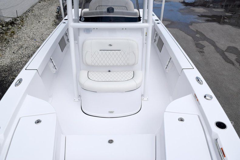 Thumbnail 58 for New 2020 Sportsman Masters 227 Bay Boat boat for sale in Miami, FL