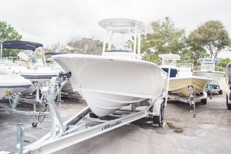 Thumbnail 1 for New 2015 Sportsman Open 232 Center Console boat for sale in West Palm Beach, FL