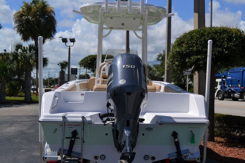 Thumbnail 5 for New 2020 Sportsman Open 212 Center Console boat for sale in Vero Beach, FL