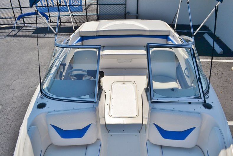 Thumbnail 14 for Used 2006 Bayliner 205 boat for sale in Vero Beach, FL