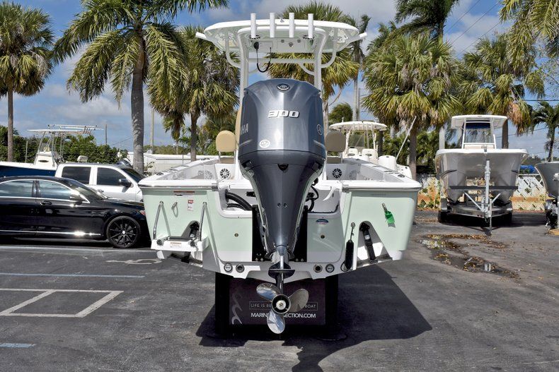Thumbnail 6 for New 2018 Sportsman Masters 247 Bay Boat boat for sale in Miami, FL