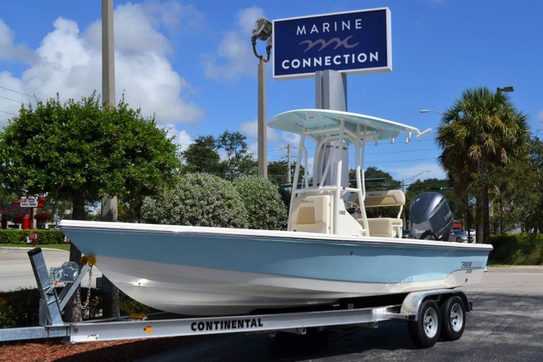 Thumbnail 1 for New 2020 Pathfinder 2400 TRS Bay Boat boat for sale in Vero Beach, FL