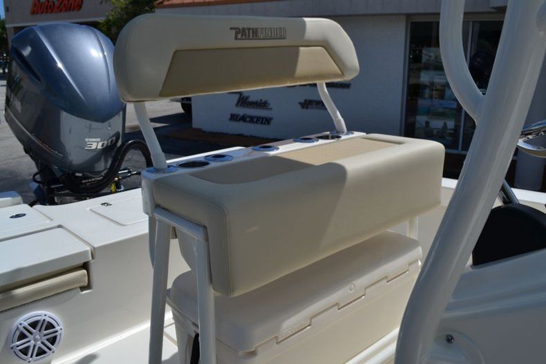 Thumbnail 14 for New 2020 Pathfinder 2400 TRS Bay Boat boat for sale in Vero Beach, FL