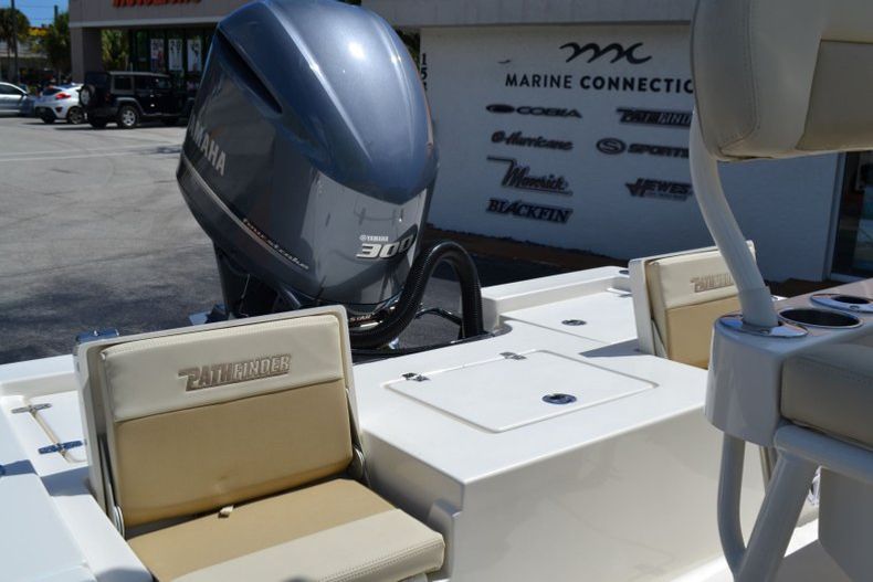 Thumbnail 15 for New 2020 Pathfinder 2400 TRS Bay Boat boat for sale in Vero Beach, FL