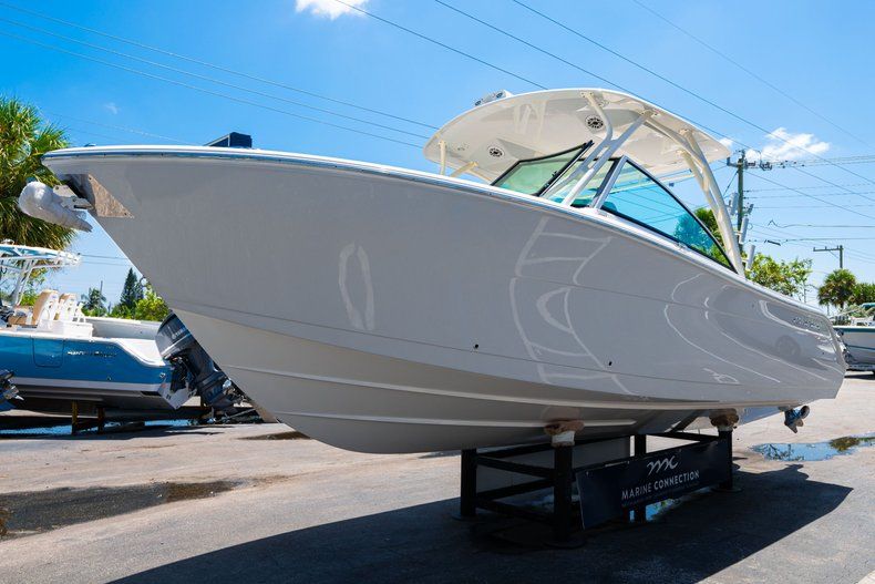 Thumbnail 3 for New 2020 Cobia 280 DC Dual Console boat for sale in West Palm Beach, FL