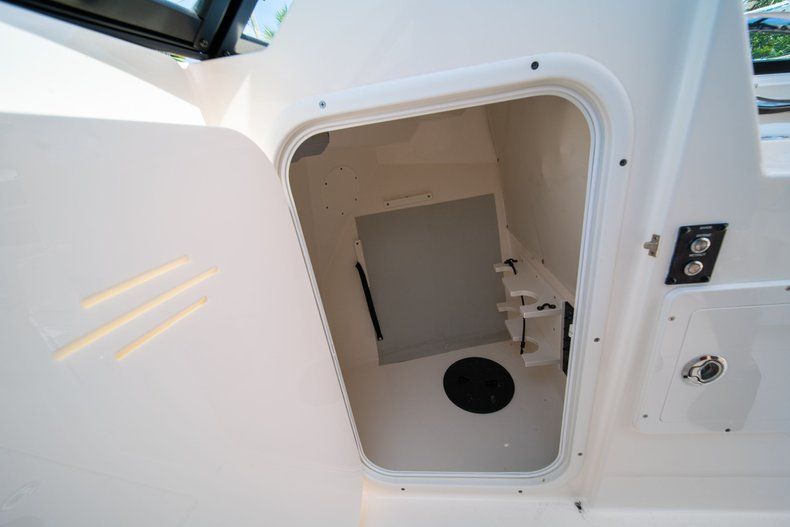 Thumbnail 40 for New 2020 Cobia 280 DC Dual Console boat for sale in West Palm Beach, FL