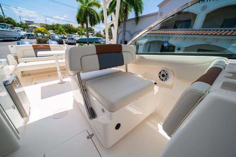 Thumbnail 33 for New 2020 Cobia 280 DC Dual Console boat for sale in West Palm Beach, FL