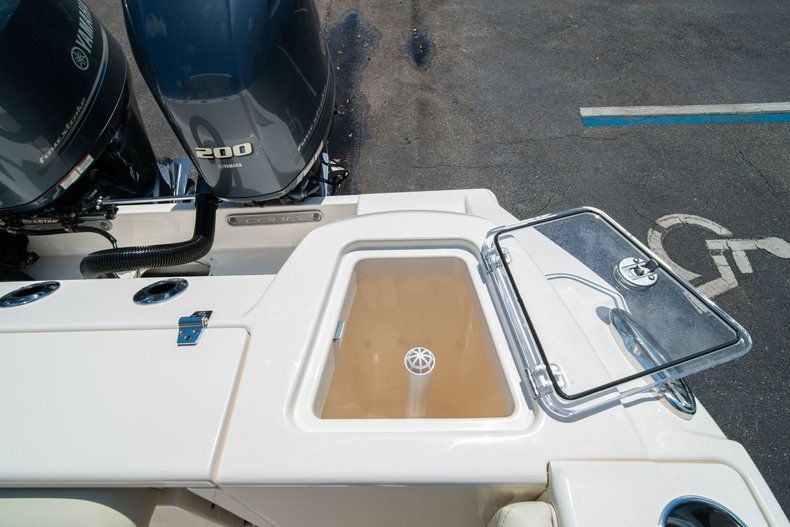Thumbnail 19 for New 2020 Cobia 280 DC Dual Console boat for sale in West Palm Beach, FL