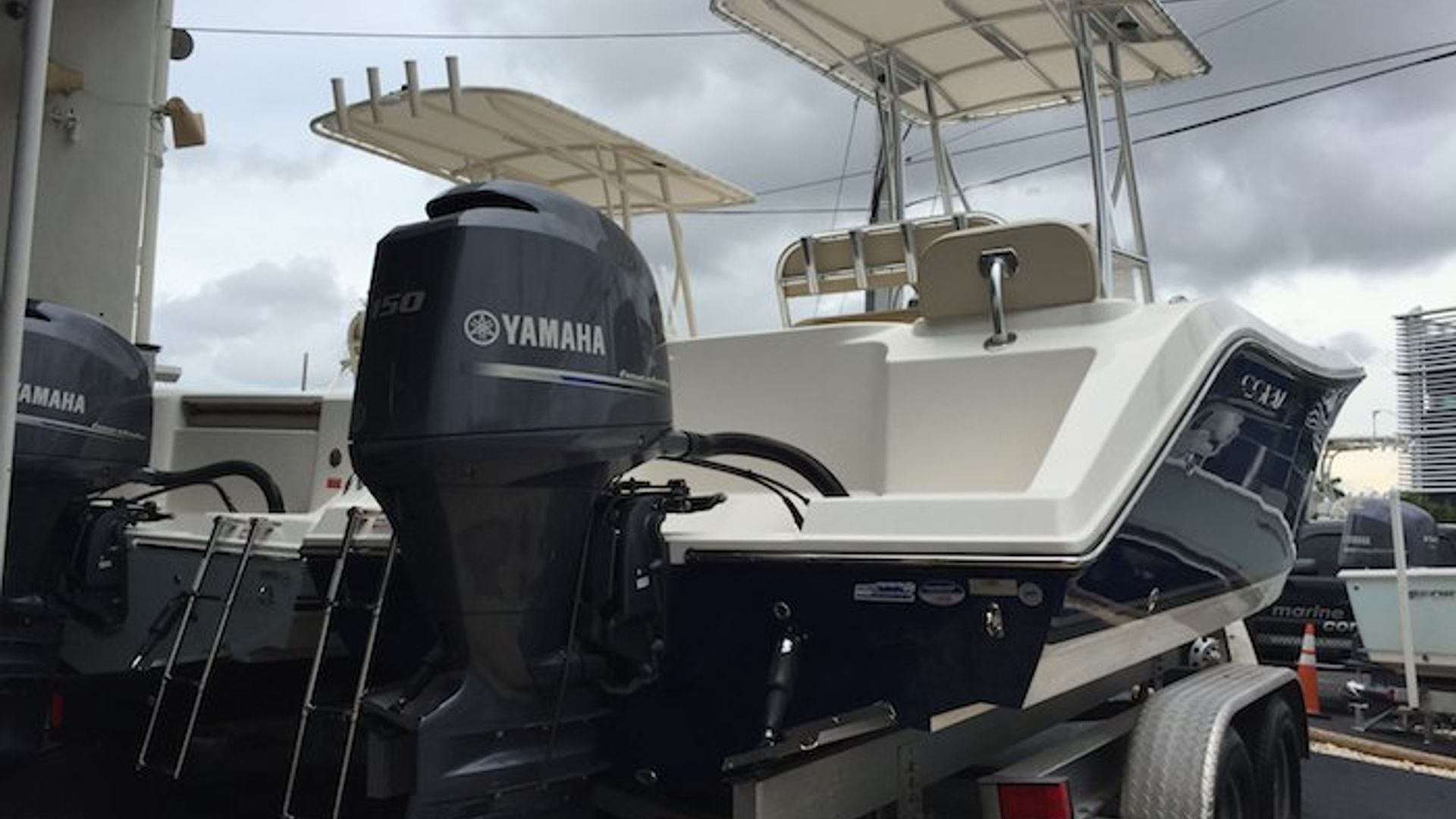 New 2015 Cobia 217 Center Console #R034 image 2