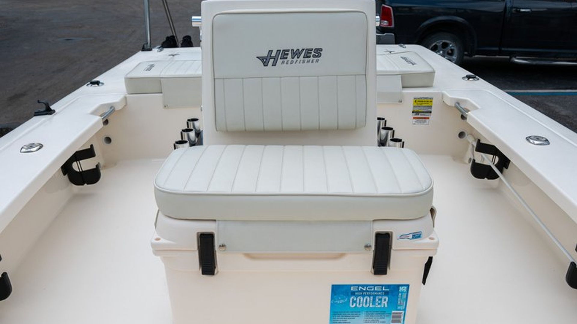 Used 2018 Hewes Redfisher 18 #C025 image 24