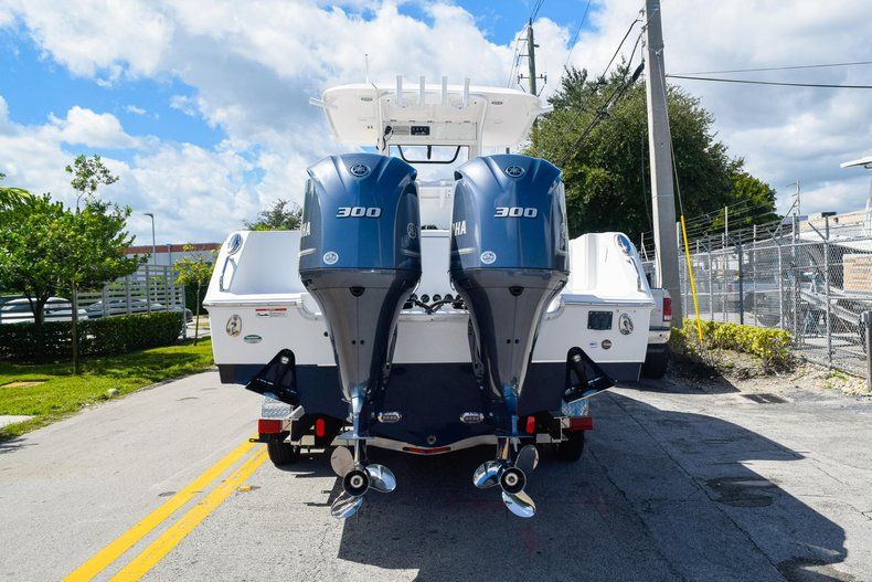 Thumbnail 5 for Used 2018 Sea Hunt 30 GAMEFISH boat for sale in Miami, FL