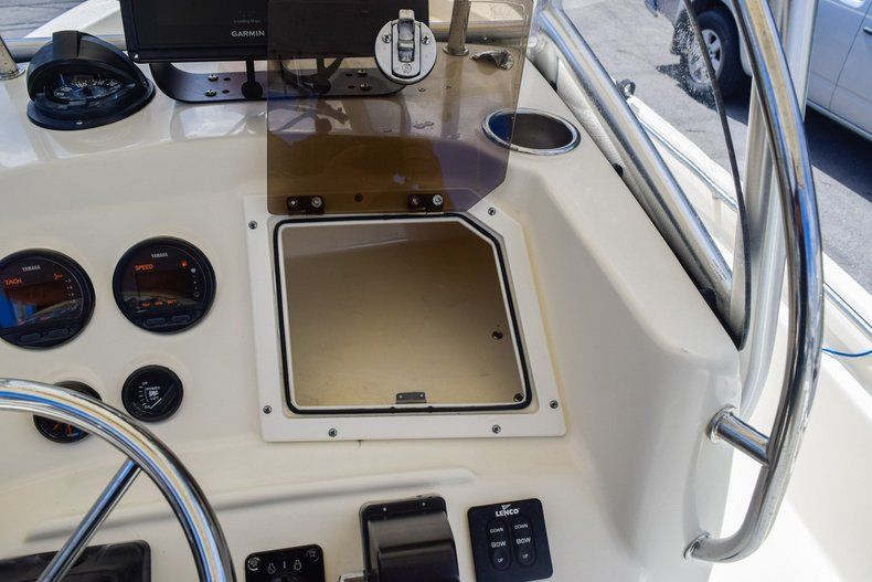 Thumbnail 27 for Used 2004 Scout 220 Bay Scout boat for sale in Miami, FL