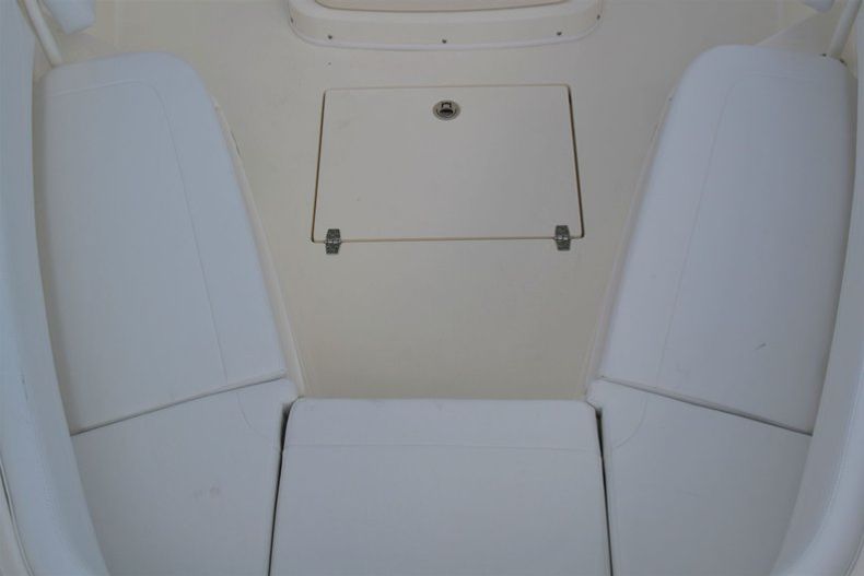 Thumbnail 17 for New 2020 Cobia 262 CC Center Console boat for sale in West Palm Beach, FL