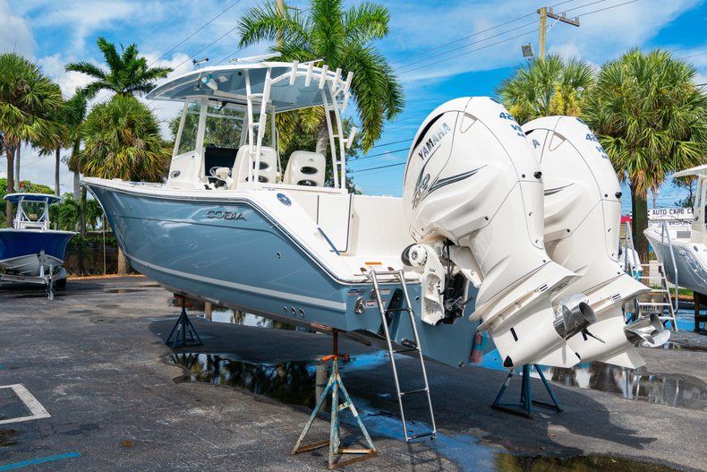 Thumbnail 5 for New 2020 Cobia 320 CC Center Console boat for sale in West Palm Beach, FL