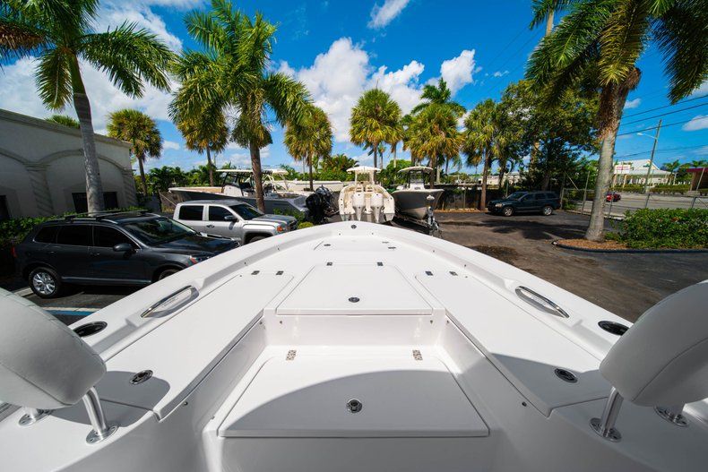 Thumbnail 35 for New 2020 Sportsman Masters 247 Bay Boat boat for sale in West Palm Beach, FL