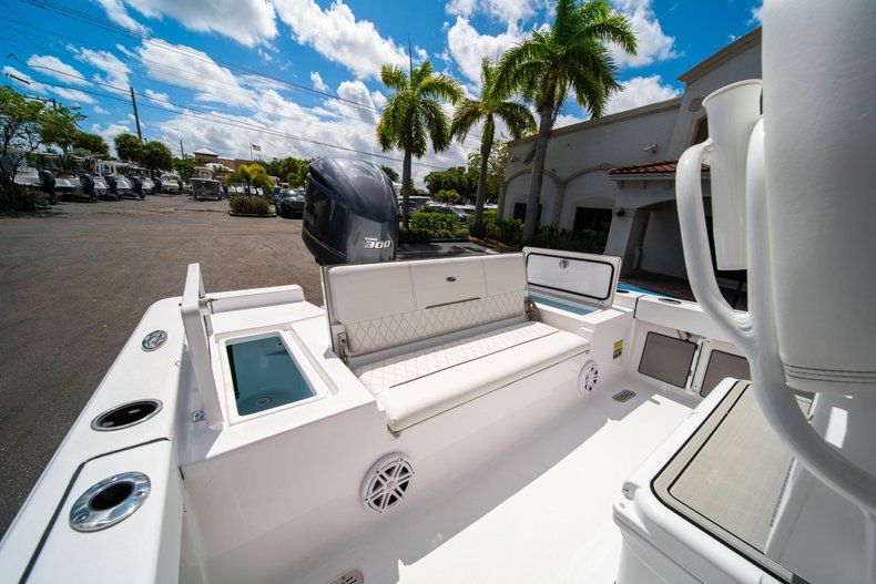 Thumbnail 10 for New 2020 Sportsman Masters 247 Bay Boat boat for sale in West Palm Beach, FL