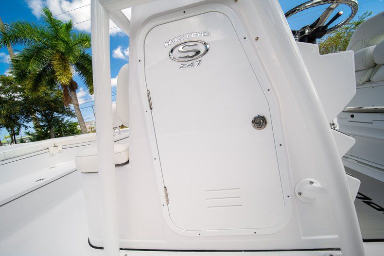 Thumbnail 30 for New 2020 Sportsman Masters 247 Bay Boat boat for sale in West Palm Beach, FL