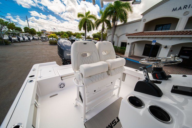 Thumbnail 26 for New 2020 Sportsman Masters 247 Bay Boat boat for sale in West Palm Beach, FL